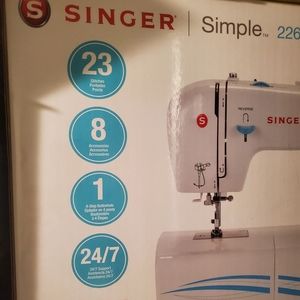 Singer Sewing Machine NEW